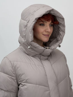 Пальто зимнее утепленное с капюшоном женское серого цвета 7623Sr - Visdeer фото 6