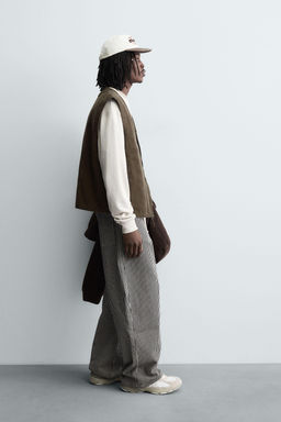 QUILTED GILET WITH TOPSTITCHING - Zara фото 4