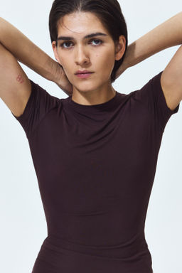 Camiseta de corte ajustado en punto el?stico - H&m фото 6