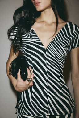 Top con escote en V - H&m фото 5