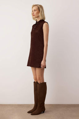 EXCLUSIVE Ozel Koleksiyon Kahverengi Duz K?sa / Mini Dokuma Elbise TWOAW26EL00293 - Trendyolmilla фото 3