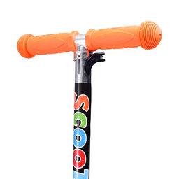 Самокат оранжевый, 3-х колесный, светящиеся колёса, в коробке