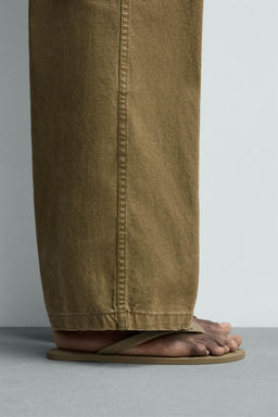 SANDALIA TIRAS / Gris Topo