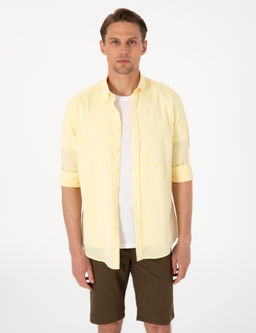 Рубашка Pierre Cardin Regular Fit желтая с льном