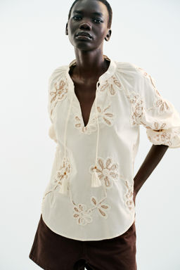 EMBROIDERED TEXTURED BLOUSE - Zara фото 9