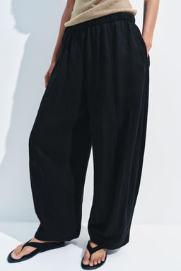 PANTAL?N BARREL FLUIDO ZW COLLECTION / Negro - Zara фото 2