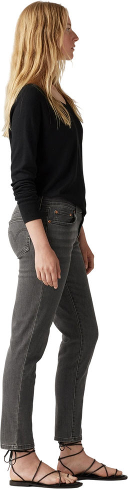 Джинсы женские