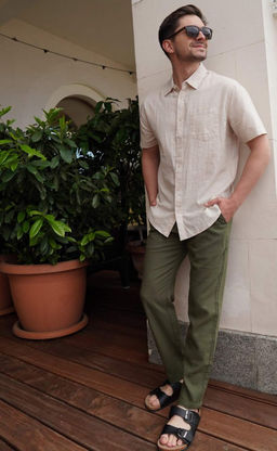 Брюки льняные мужские F211-0871 оливковые