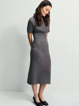 Вязаное платье поло из вискозы / Zarina