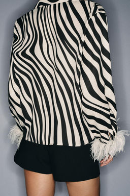 CAMISA ESTAMPADO ANIMAL PLUMAS / Negro / Crudo - Zara фото 3
