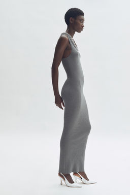Vestido de canal? con cadena decorativa - H&m фото 4