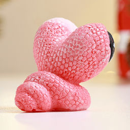 Цена за 2 шт. Фигурное мыло Змея Пучеглазик в форме сердца розовая с серебром - Мыльные штучки фото 3