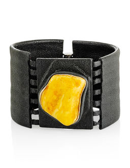 Браслет из кожи Амазонка с медовым янтарём