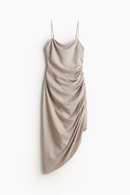 Vestido asim?trico drapeado