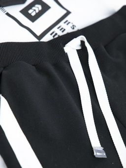 Костюм спортивный