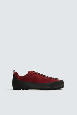 LEATHER TRAINERS WITH VIBRAM® SOLE AARON LEVINE X ZARA