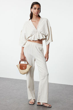 Ekru Dokulu Kumas Volanl? Dokuma Bluz TWOSS24BZ00480