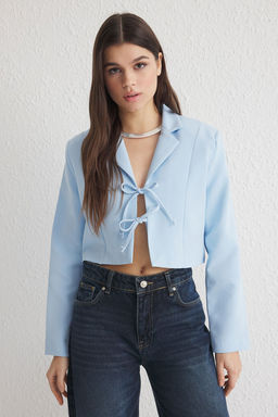 TRENDYOLMILLA Ac?k Mavi Baglama Detayl? Astarl? Crop Dokuma Blazer Ceket TWOSS25BC00025 фото 6