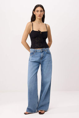 Siyah Fitted/Vucuda Oturan Pencere Detayl? Baglamal? Crop/K?sa Dokulu Orme Bluz TWOSS26BZ00470