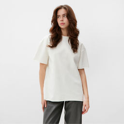 Футболка женская MINAKU OVERSIZE FIT: цвет экрю, р-р 52