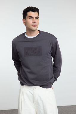 TRENDYOL MAN Yesil Oversize/Genis Kesim Kabartma Yaz? Bask?l? Sweatshirt TMNAW25SW00048 - Trendyolmilla фото 2