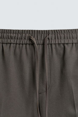 PANTAL?N CINTURA JOGGER CONFORT / Verde medio