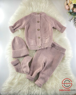 Костюм из 4 предметов: стильная кофточка на пуговках с кармашками, шапочка, штанишки и носочки. - Bruno фото 2