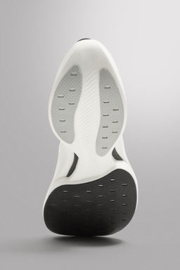 LONG-DISTANCE RUNNING TRAINERS - Zara фото 8