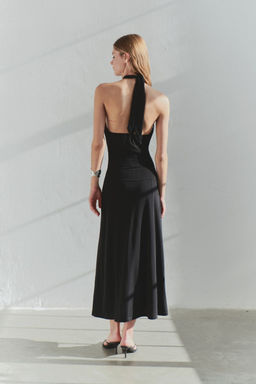 TRENDYOLMILLA Limited Edition Siyah Cut Out Detayl? Midi Esnek Orme Elbise TWOSS25EL00481  фото 2