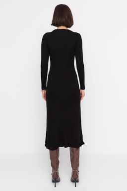 TRENDYOLMILLA Kahverengi Midi Triko Bisiklet Yaka Elbise TWOAW21EL0422 фото 17