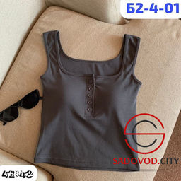 Женский топ с тонким поролоном