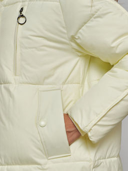 Зимняя женская куртка модная с капюшоном светло-желтого цвета 52308SJ - HULDLUCK фото 11