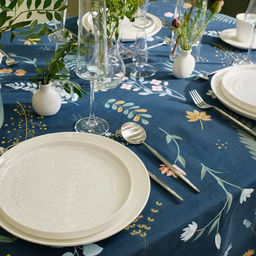 Скатерть Доляна Twilight forest 146×250 см, 100% хлопок, рогожка 164 г/м²