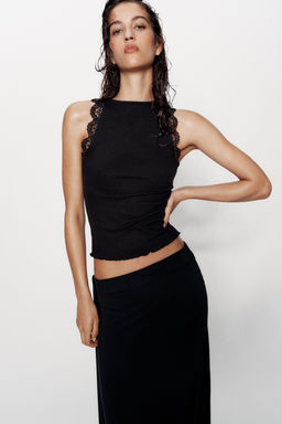 TOP ENCAJE RIB / Negro