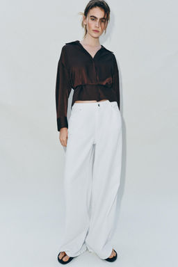 BLUSA SATINADA CINTUR?N / Marr?n chocolate