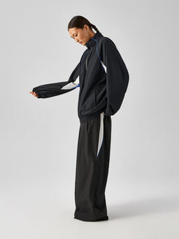 10201000004 Куртка жен. Rocky черный - Concept club фото 10