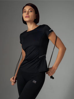 Приталенная футболка FITNESS