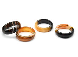 Кольцо из сардоникса Радуга камня