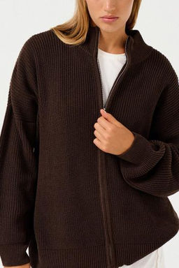 Джемпер 3372 сила в простоте