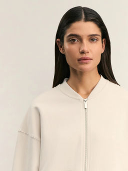 Толстовка на молнии с декоративными швами / Zarina  фото 5