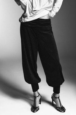 SHINY VELVET BAGGY TROUSERS - Zara фото 3