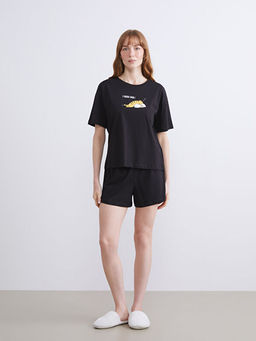 Bisiklet Yaka Bask?l? Kad?n ?ortlu Pijama Tak?m?