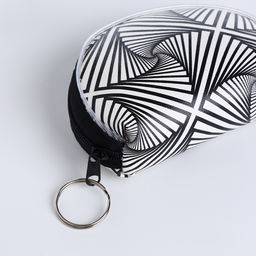 Цена за 2 шт. Кошелёк-монетница на молнии 9.5×3×7.5 см, с монохромным принтом, МИКС