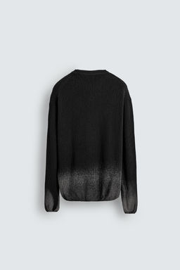 SPRAY EFFECT PRINT SWEATER