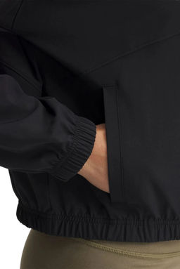 Ветровка женская