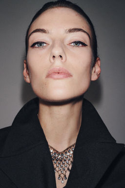 TRIANGLE JEWEL NECKLACE