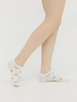 Цена за 5 пар! Носки женские молочно-белые с рисунком в виде крупных сердец молочный 306K-2310