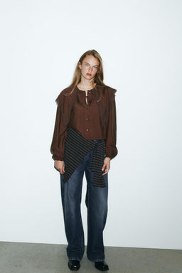 FLOWING SHIRT WITH PETER PAN COLLAR