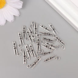 Цена за 20 шт. Металлический элемент, декоративная подвеска «Арт Узор. Прищепка», серебро, 1.9×0.7 см