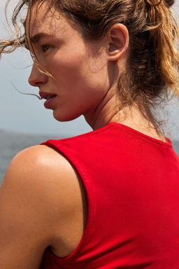 CAMISETA MANGA SISA / Rojo - Zara фото 4